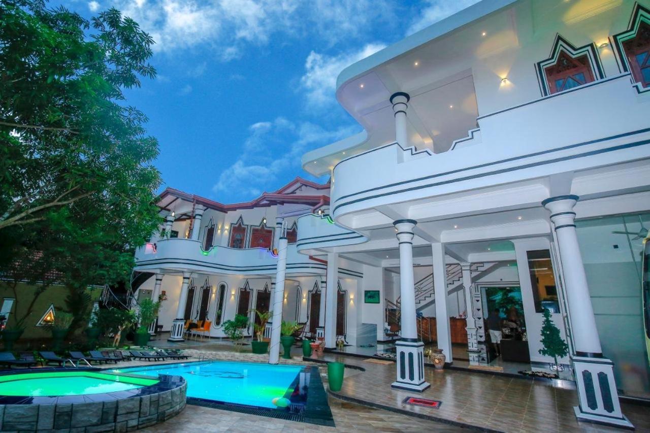 Hotel River Front Tissamaharama Exterior photo