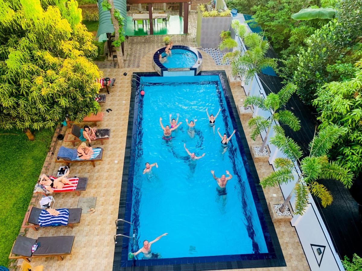 Hotel River Front Tissamaharama Exterior photo