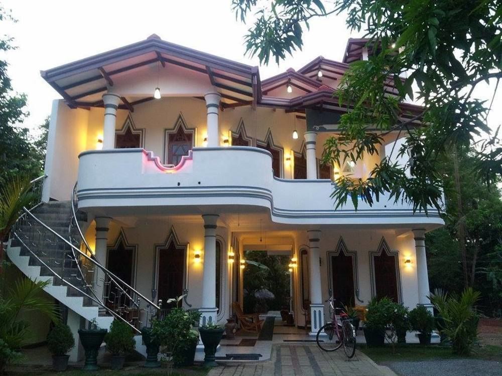 Hotel River Front Tissamaharama Exterior photo