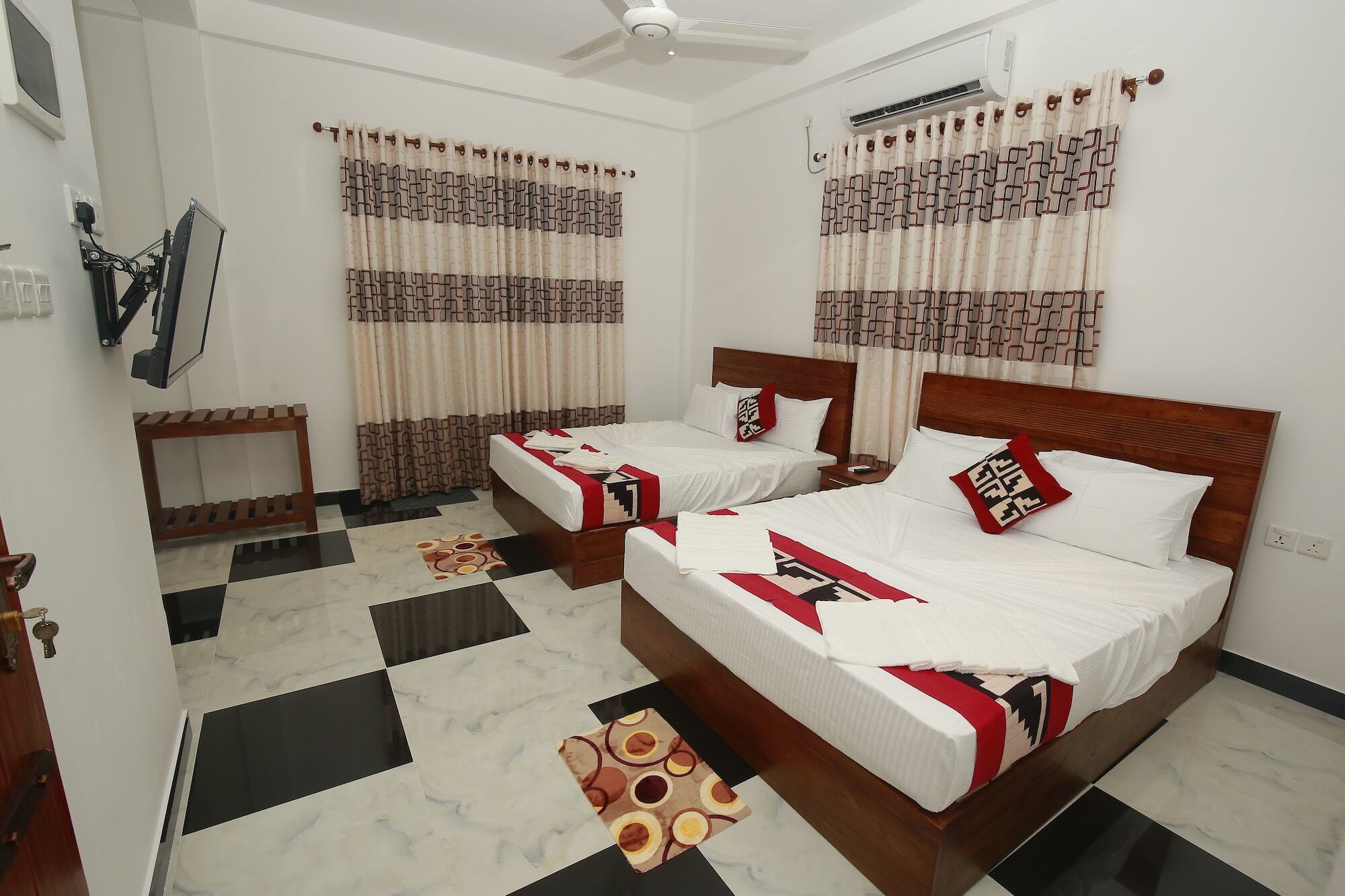 Hotel River Front Tissamaharama Exterior photo